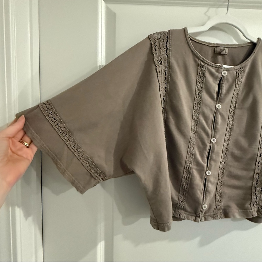 Arie Knit Button-Up Short Sleeve Blouse - Picture 7 of 10